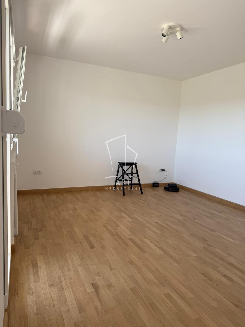Slika 1 - Stjepana Filipovića, Jednosoban stan za izdavanje, 33m2, 650€