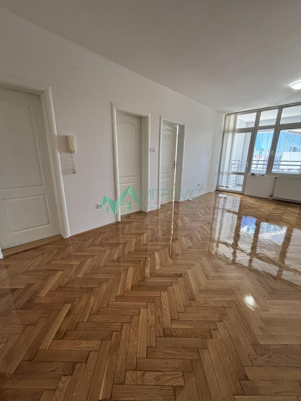 Slika 2 - Dvosoban stan za izdavanje, 50m2, 550€