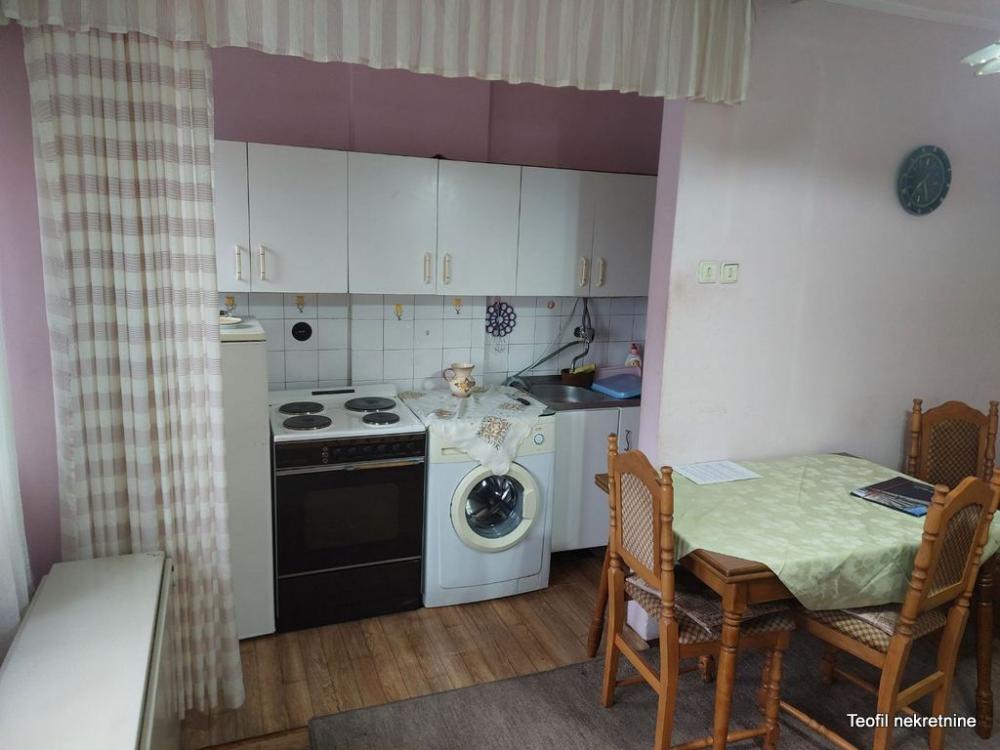 Slika 1 - Kragujevačkih đaka, Dvosoban stan za izdavanje, 60m2, 400€