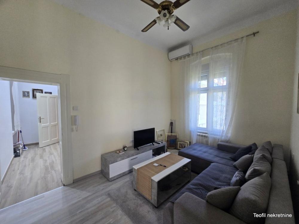 Slika 1 - Braće Baruh, Troiposoban stan za izdavanje, 71m2, 1.050€
