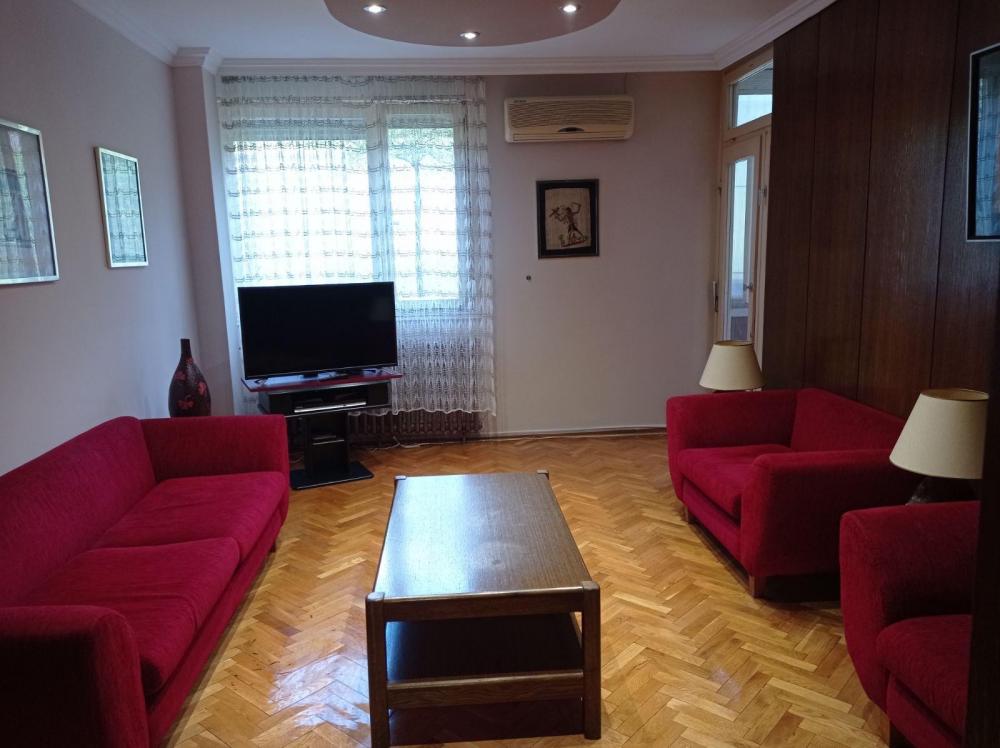 Slika 1 - Marine Veličković, Trosoban stan za izdavanje, 75m2, 700€