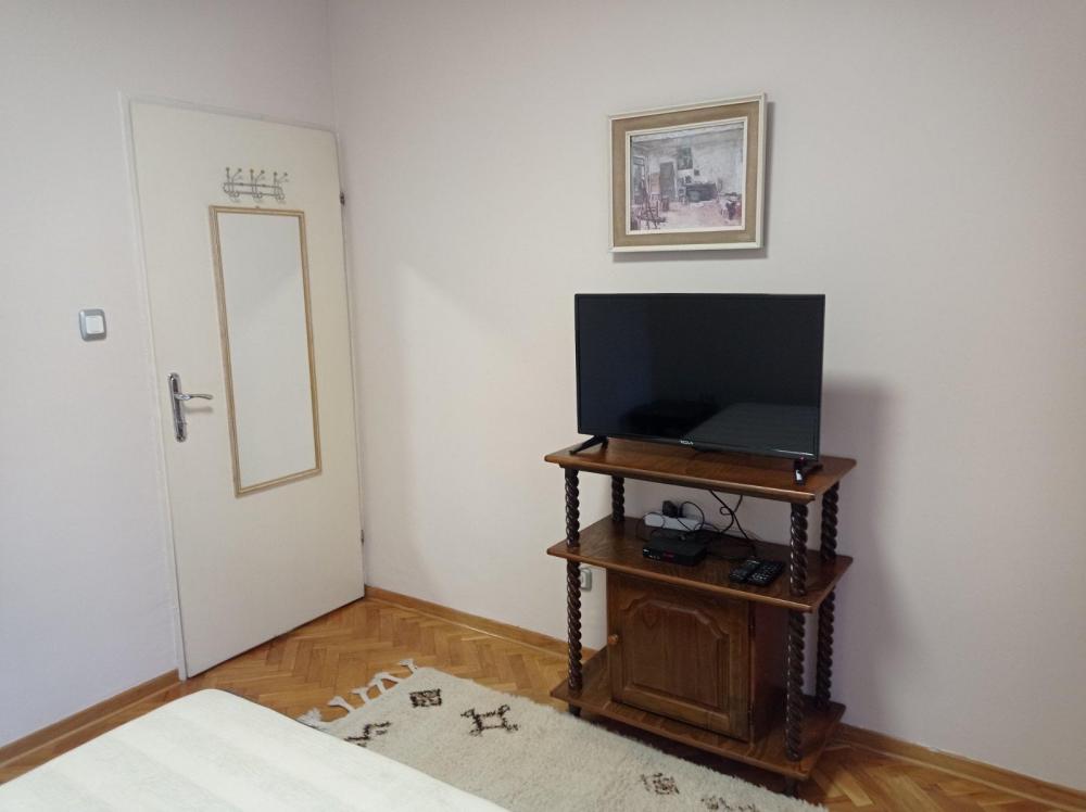 Slika 6 - Marine Veličković, Trosoban stan za izdavanje, 75m2, 700€