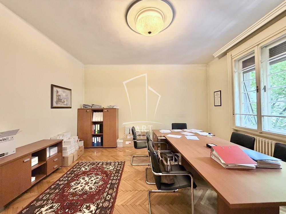 Slika 1 - Tomaša Ježa, Troiposoban stan za izdavanje, 125m2, 1.200€