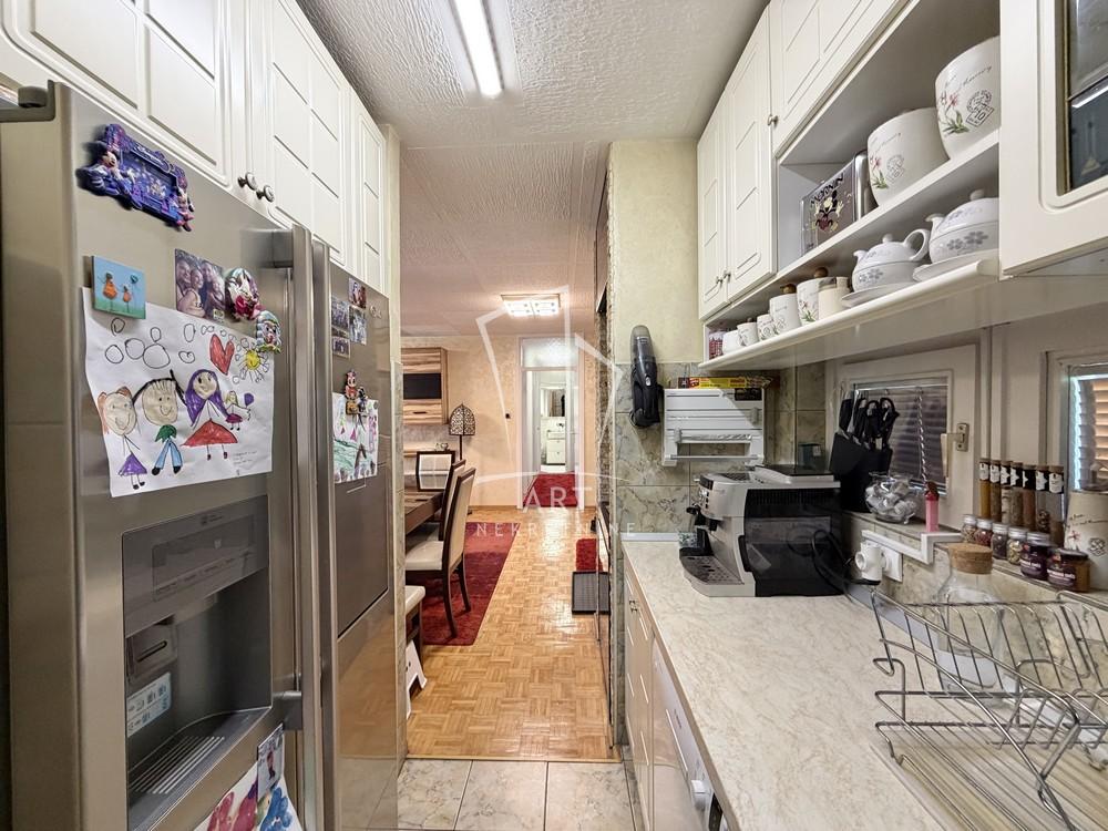 Slika 6 - Jovana Stojsavljevića, Troiposoban stan na prodaju, 62m2, 235.000€