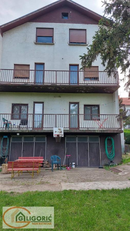 Slika 1 - Ružina,  Kuća na prodaju, 397m2, 240.000€