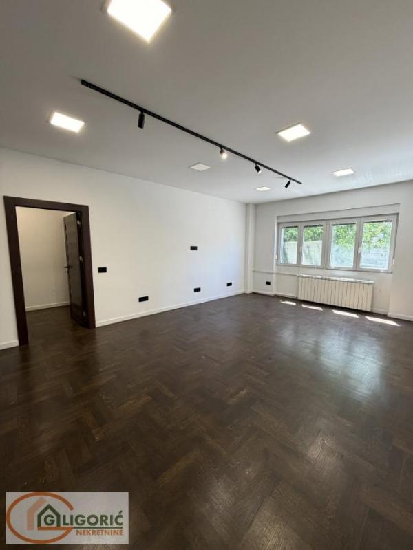 Slika 11 - Njegoševa,  Lokal na prodaju, 103m2, 455.000€