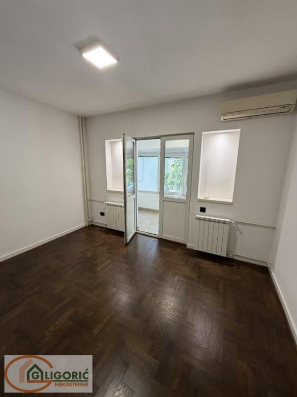 Slika 9 - Njegoševa,  Lokal na prodaju, 103m2, 455.000€