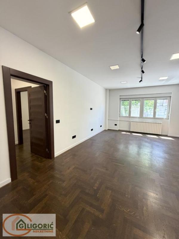 Slika 1 - Njegoševa,  Lokal na prodaju, 103m2, 455.000€