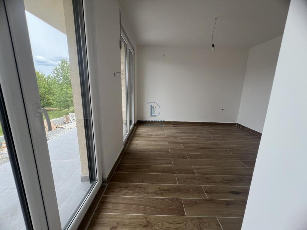 Slika 8 - Četvorosoban stan na prodaju, 103m2, 201.942€