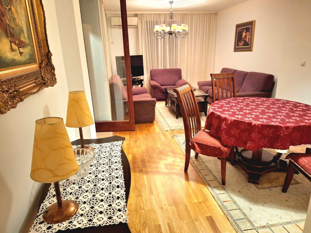 Slika 1 - Metohijska, Četvorosoban stan za izdavanje, 105m2, 850€