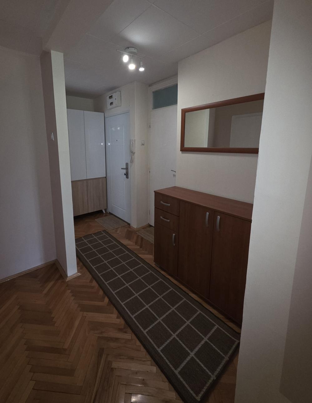 Slika 7 - Dvoiposoban stan za izdavanje, 52m2, 350€