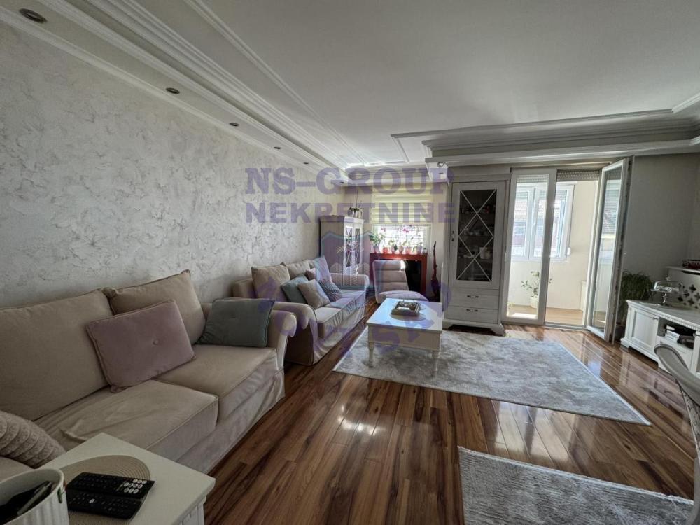 Glavna slika -Četvorosoban stan na prodaju, 78m2, 278.100€