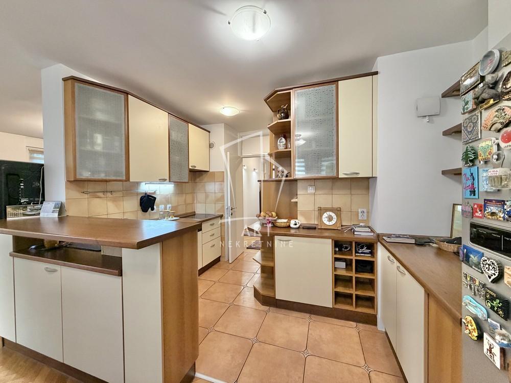 Slika 8 - Vojislava Ilića, Troiposoban stan na prodaju, 107m2, 380.000€