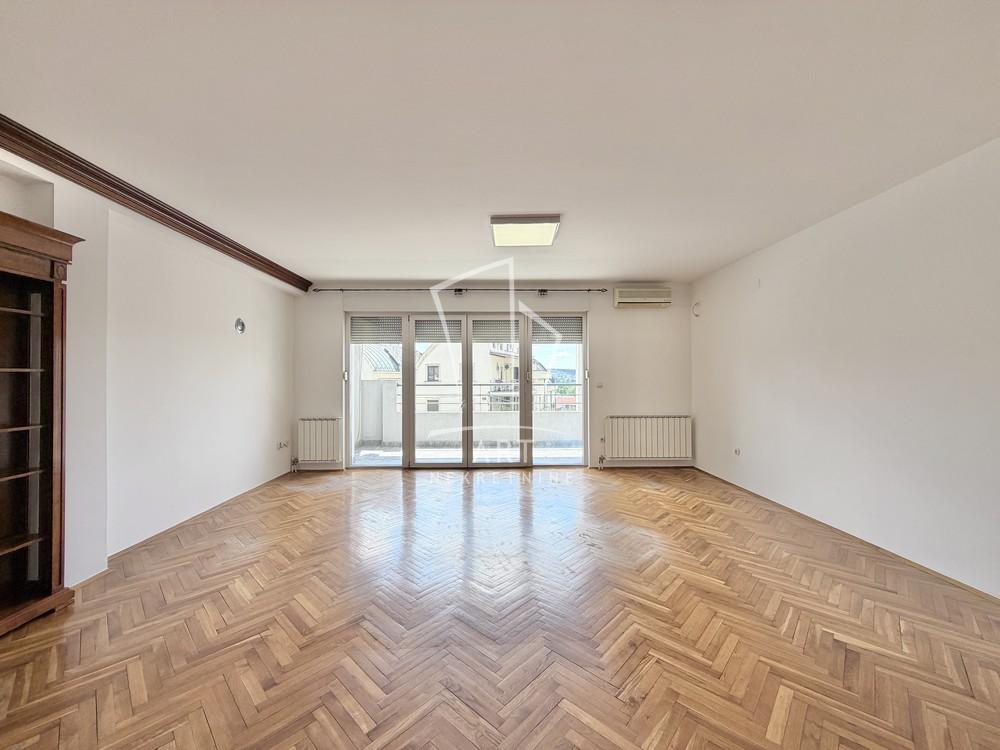Slika 1 - Miloja Đaka, Četvorosoban stan na prodaju, 117m2, 468.000€