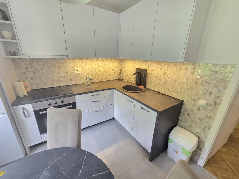 Slika 8 - Admirala Vukovića, Dvosoban stan za izdavanje, 54m2, 700€