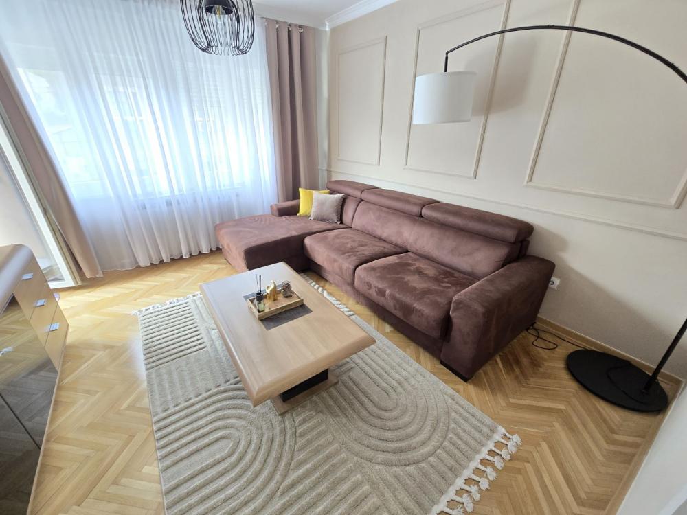 Slika 1 - Admirala Vukovića, Dvosoban stan za izdavanje, 54m2, 700€