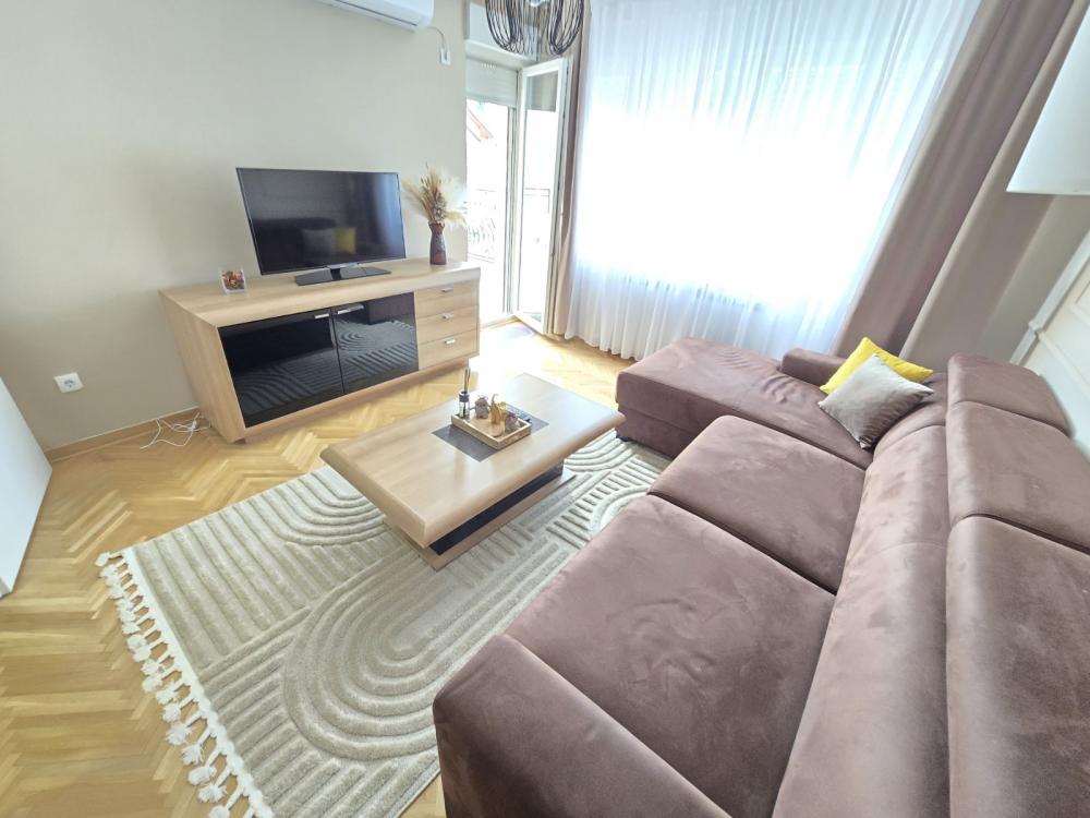 Slika 2 - Admirala Vukovića, Dvosoban stan za izdavanje, 54m2, 700€