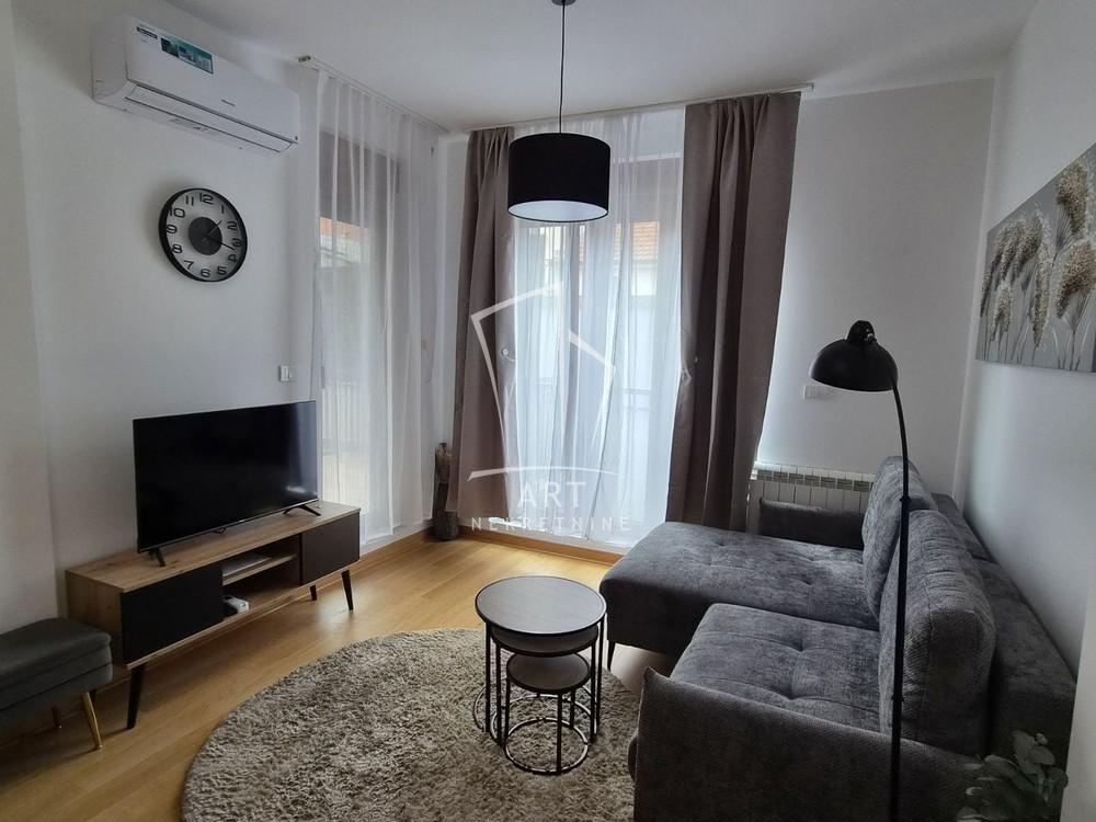 Slika 1 - Dobanovačka, Dvosoban stan za izdavanje, 45m2, 700€