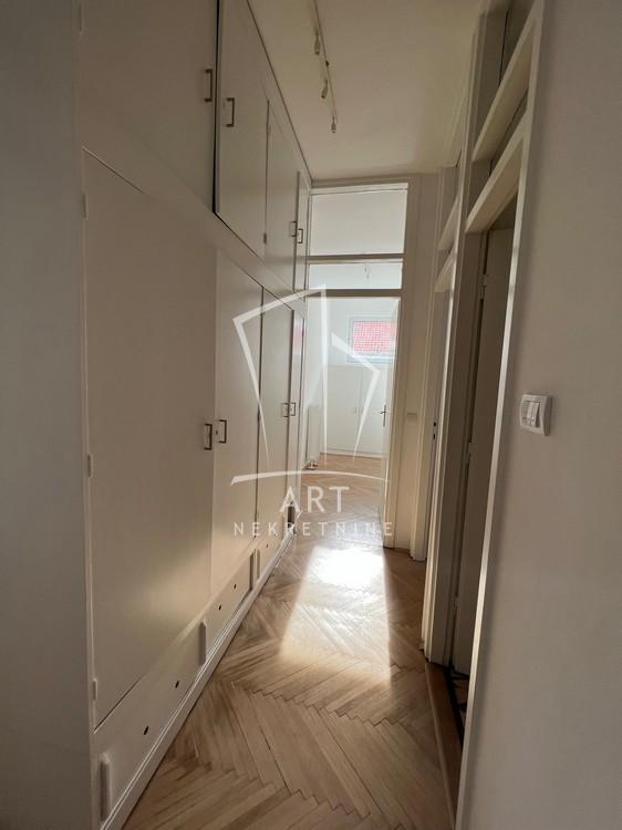 Slika 6 - Kralja Petra, Četvorosoban stan za izdavanje, 107m2, 1.800€