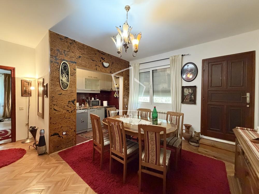 Slika 1 - Vinogradska,  Kuća na prodaju, 430m2, 315.000€
