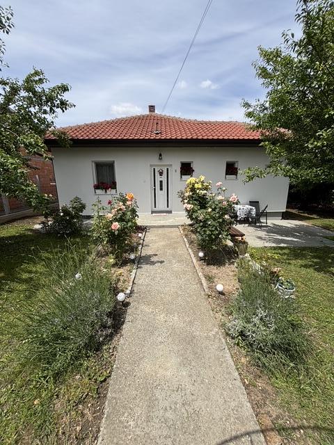 Slika 1 - Šangajska 6. deo,  Kuća na prodaju, 80m2, 160.000€