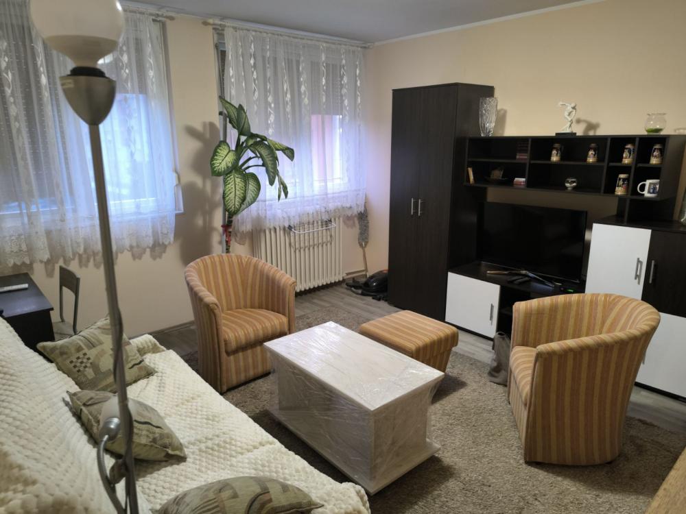 Slika 1 - Pariske komune, Jednoiposoban stan za izdavanje, 35m2, 430€
