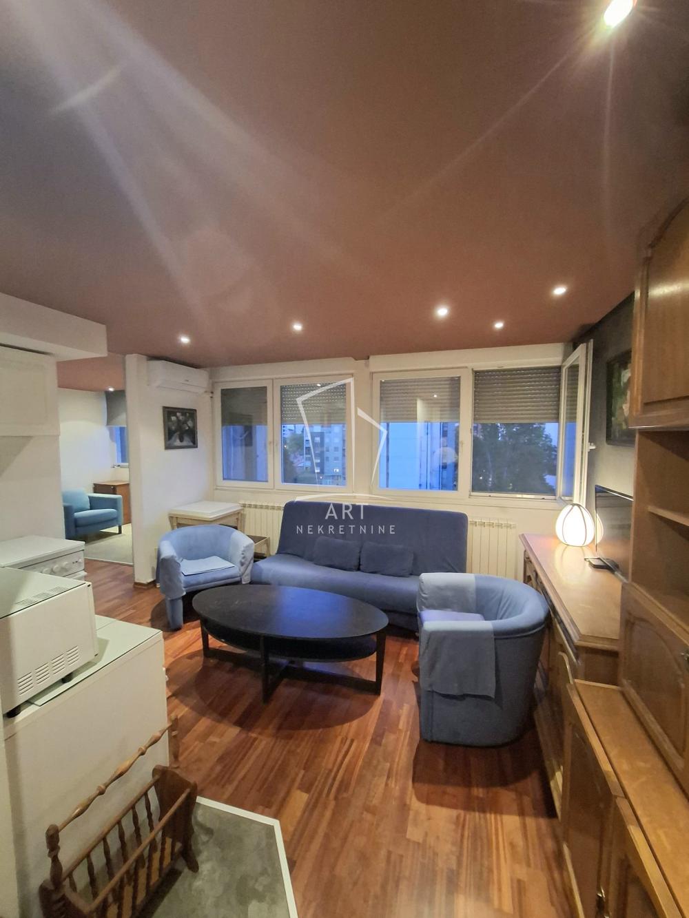 Slika 2 - Vidovdanska, Jednoiposoban stan za izdavanje, 47m2, 500€
