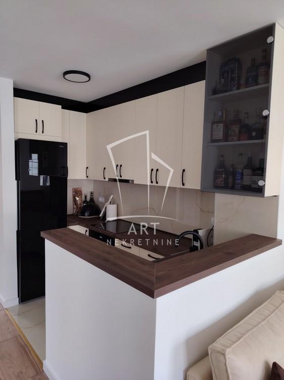 Slika 2 - Isidore Sekulić, Dvoiposoban stan na prodaju, 56m2, 165.000€
