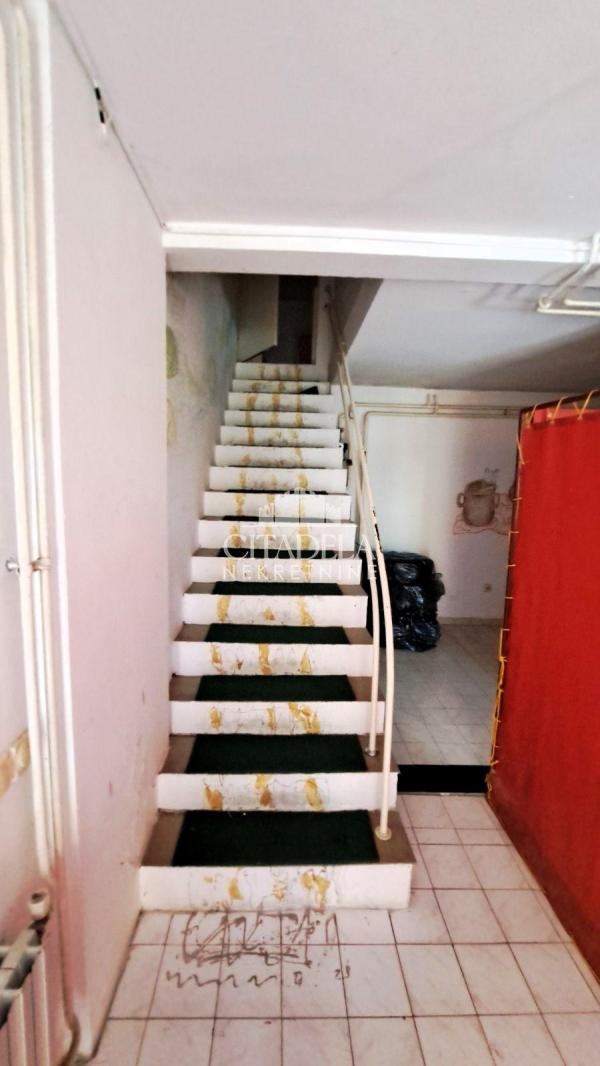 Slika 9 - Arčibalda Rajsa,  Kuća za izdavanje, 200m2, 1.200€