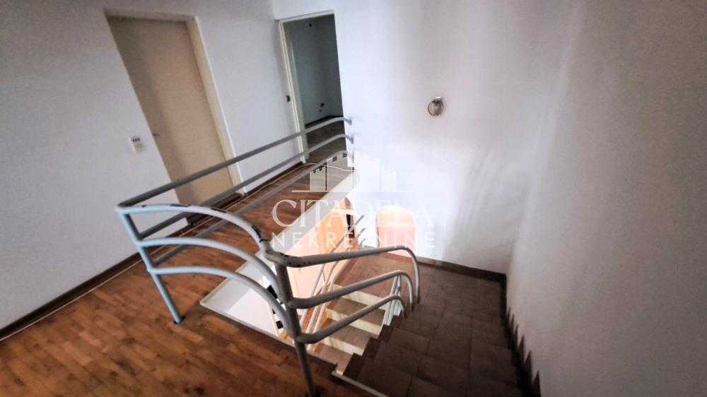 Slika 1 - Arčibalda Rajsa,  Kuća za izdavanje, 200m2, 1.200€