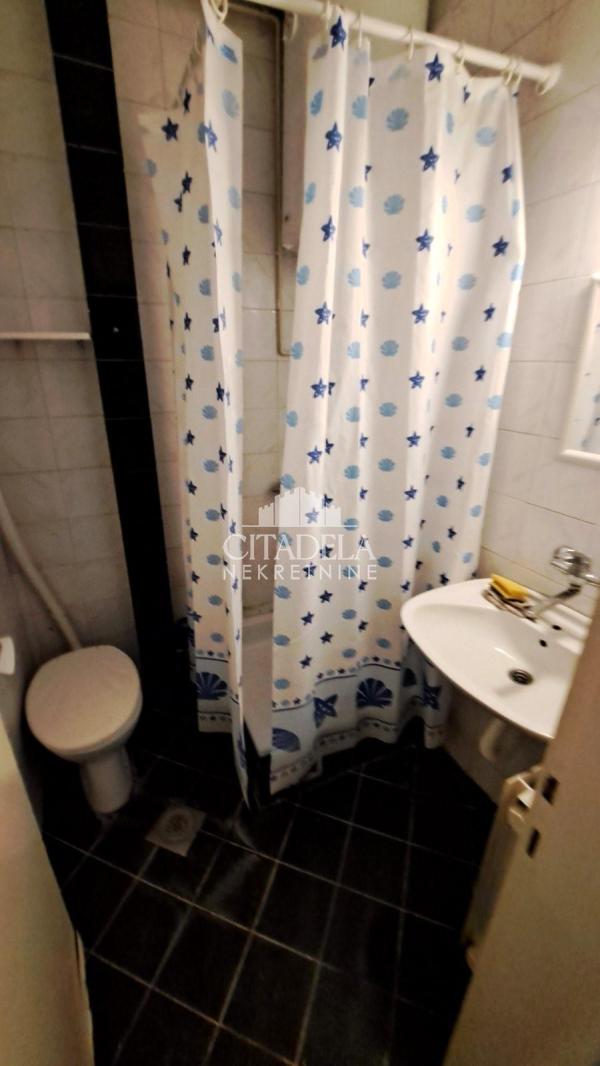 Slika 3 - Arčibalda Rajsa,  Kuća za izdavanje, 200m2, 1.200€