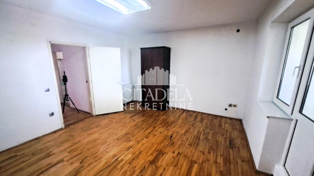 Slika 8 - Arčibalda Rajsa,  Kuća za izdavanje, 200m2, 1.200€