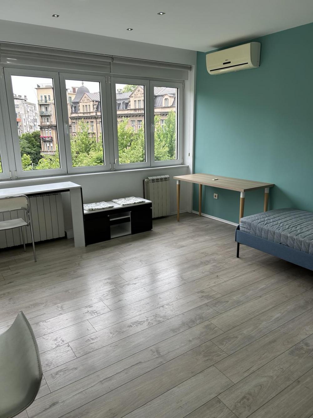 Slika 1 - Cara Lazara, Jednosoban stan za izdavanje, 31m2, 450€