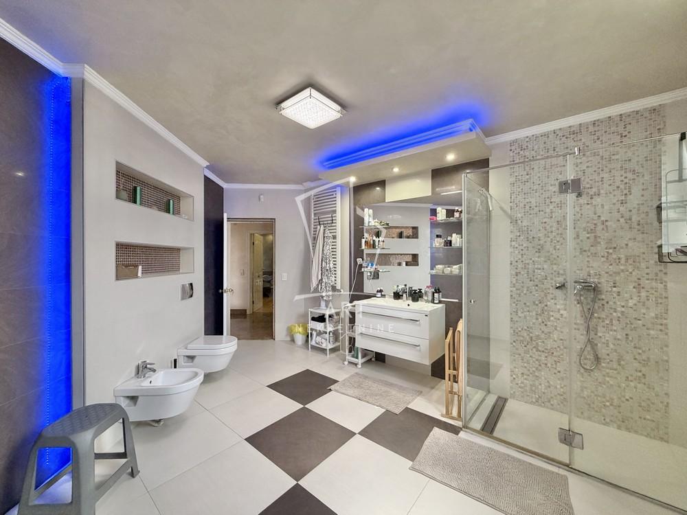 Slika 10 - Vojvode Vlahovića,  Kuća za izdavanje, 760m2, 7.000€
