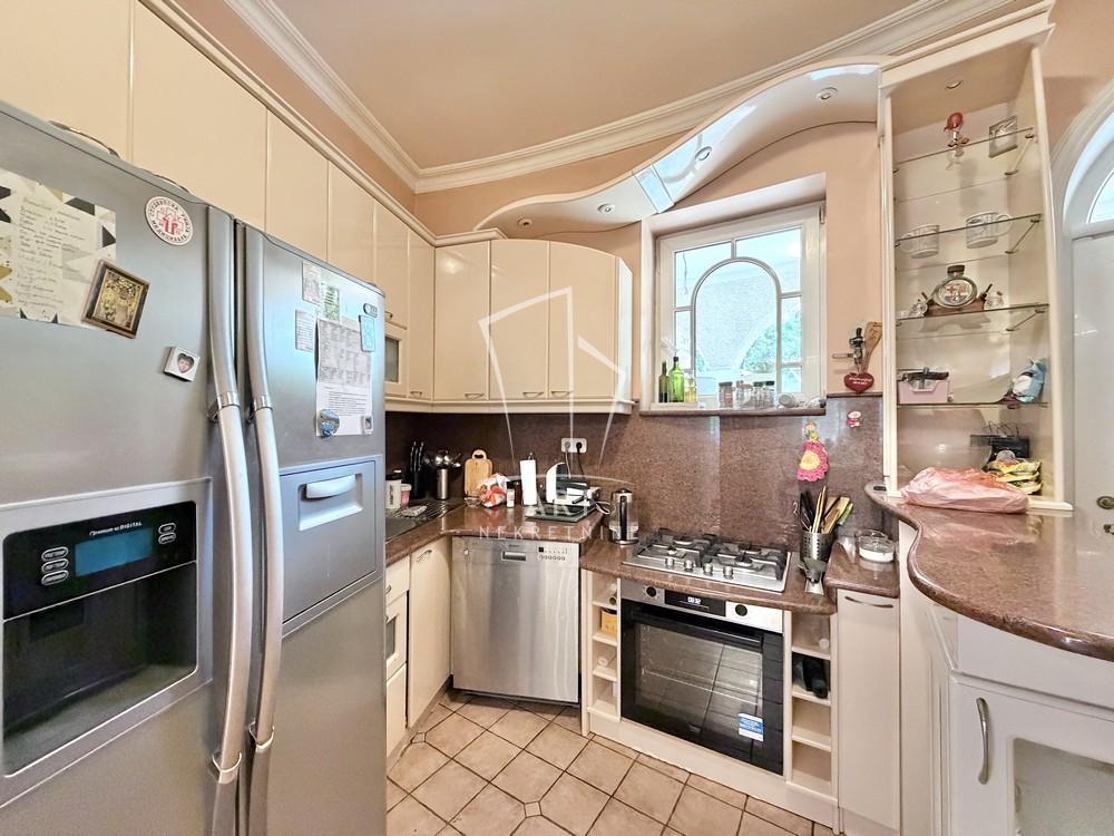 Slika 2 - Vojvode Vlahovića,  Kuća za izdavanje, 760m2, 7.000€