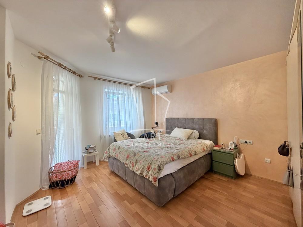 Slika 4 - Vojvode Vlahovića,  Kuća za izdavanje, 760m2, 7.000€