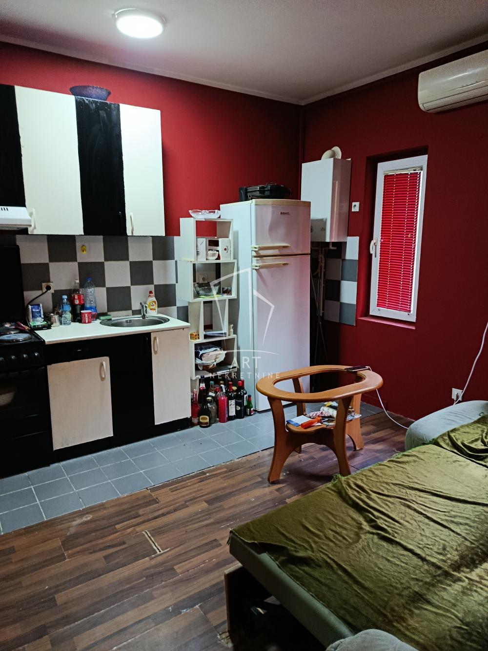 Slika 1 - Šejkina, Jednoiposoban stan za izdavanje, 34m2, 400€