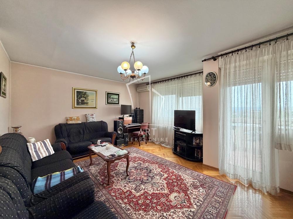 Slika 1 - Mike Alasa, Trosoban stan na prodaju, 78m2, 352.000€