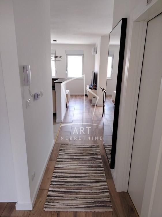 Slika 9 - Isidore Sekulić, Dvoiposoban stan na prodaju, 56m2, 165.000€