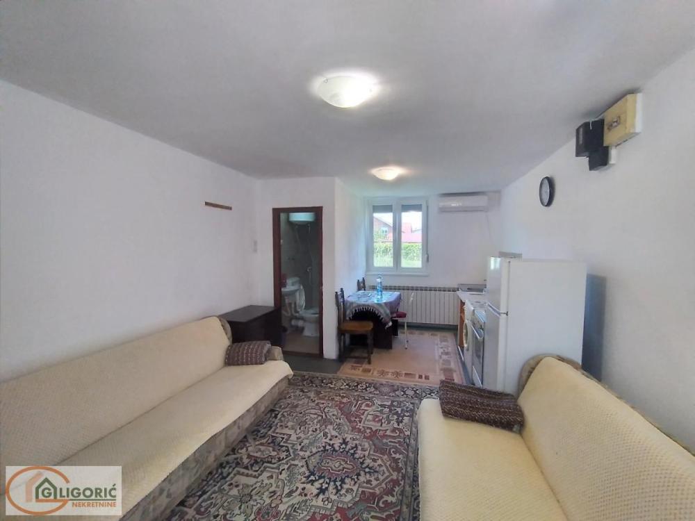 Slika 2 - Jednosoban stan za izdavanje, 40m2, 250€
