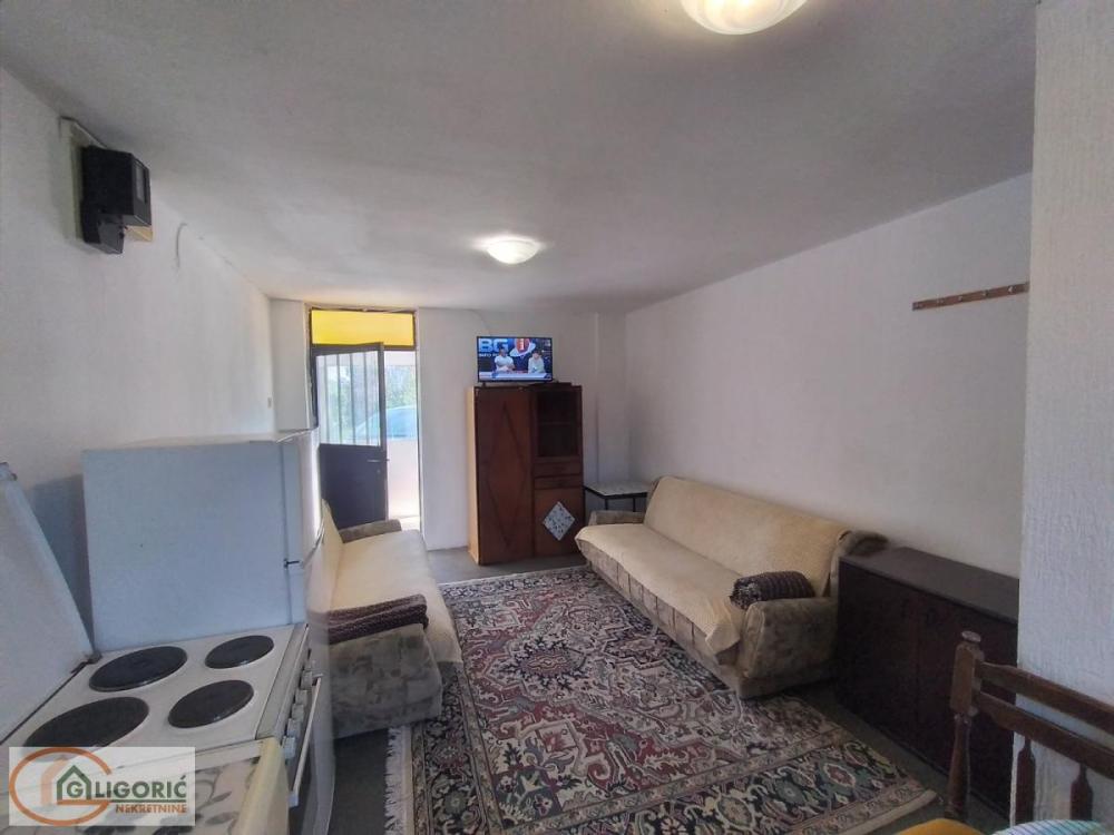 Slika 1 - Jednosoban stan za izdavanje, 40m2, 250€