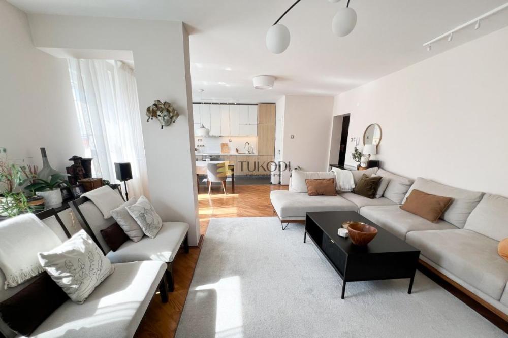 Glavna slika -Četvorosoban stan na prodaju, 102m2, 319.000€