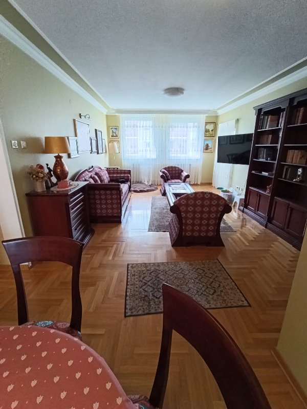 Slika 3 - Bulevar Zorana Đinđića, Trosoban stan za izdavanje, 88m2, 1.000€