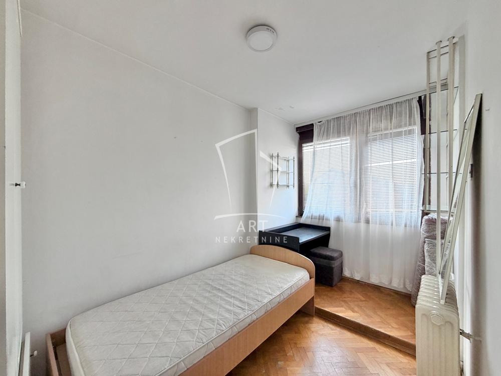 Slika 9 - Nikolaja Gogolja, Četvorosoban stan za izdavanje, 82m2, 600€