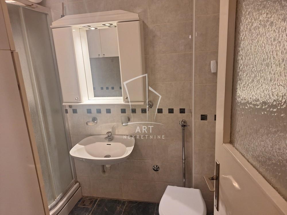 Slika 11 - Desanke Maksimović, Trosoban stan za izdavanje, 65m2, 750€