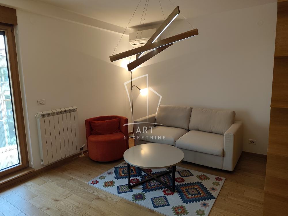 Slika 1 - Knez Danilova, Jednosoban stan za izdavanje, 38m2, 800€
