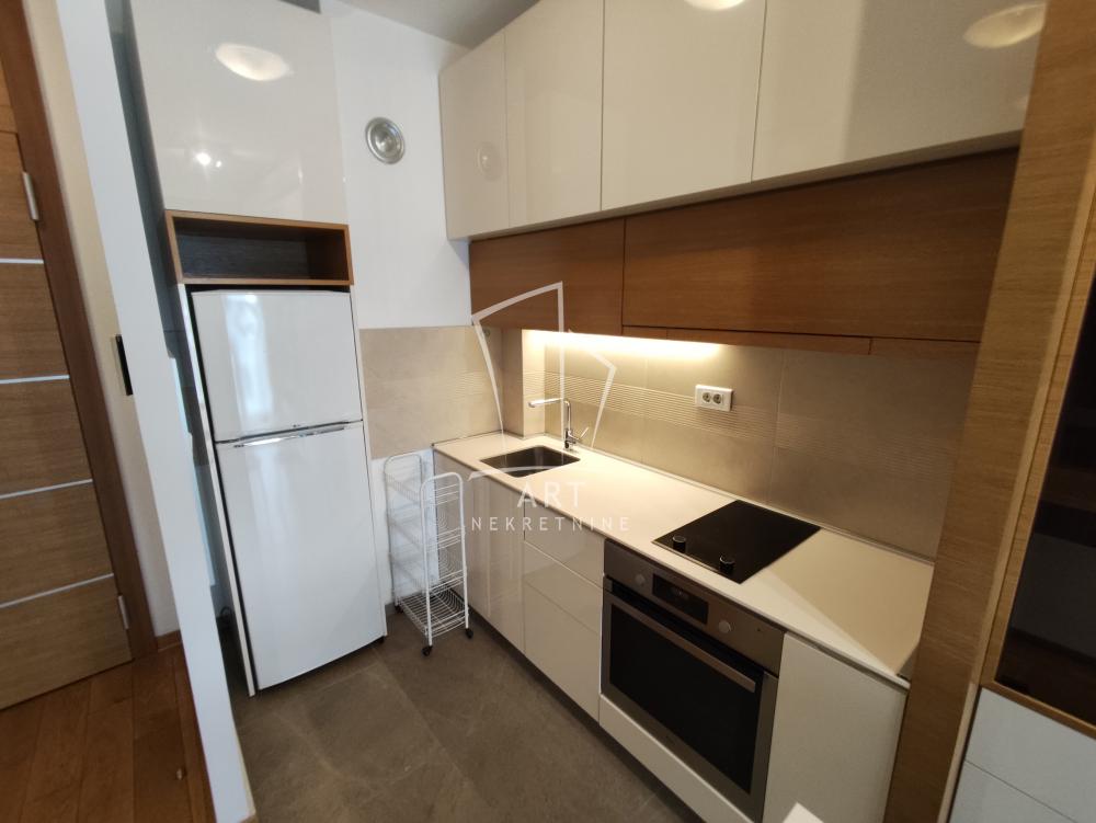 Slika 5 - Knez Danilova, Jednosoban stan za izdavanje, 38m2, 800€