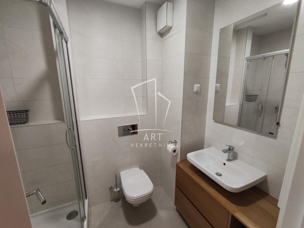 Slika 8 - Knez Danilova, Jednosoban stan za izdavanje, 38m2, 800€