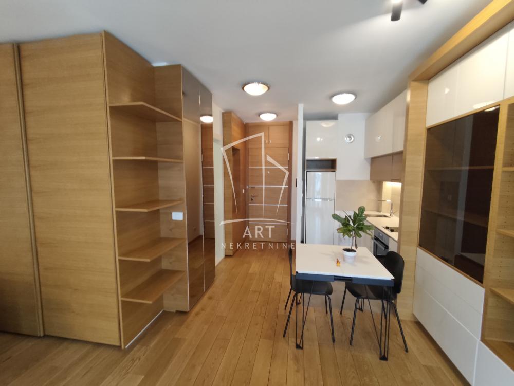 Slika 3 - Knez Danilova, Jednosoban stan za izdavanje, 38m2, 800€