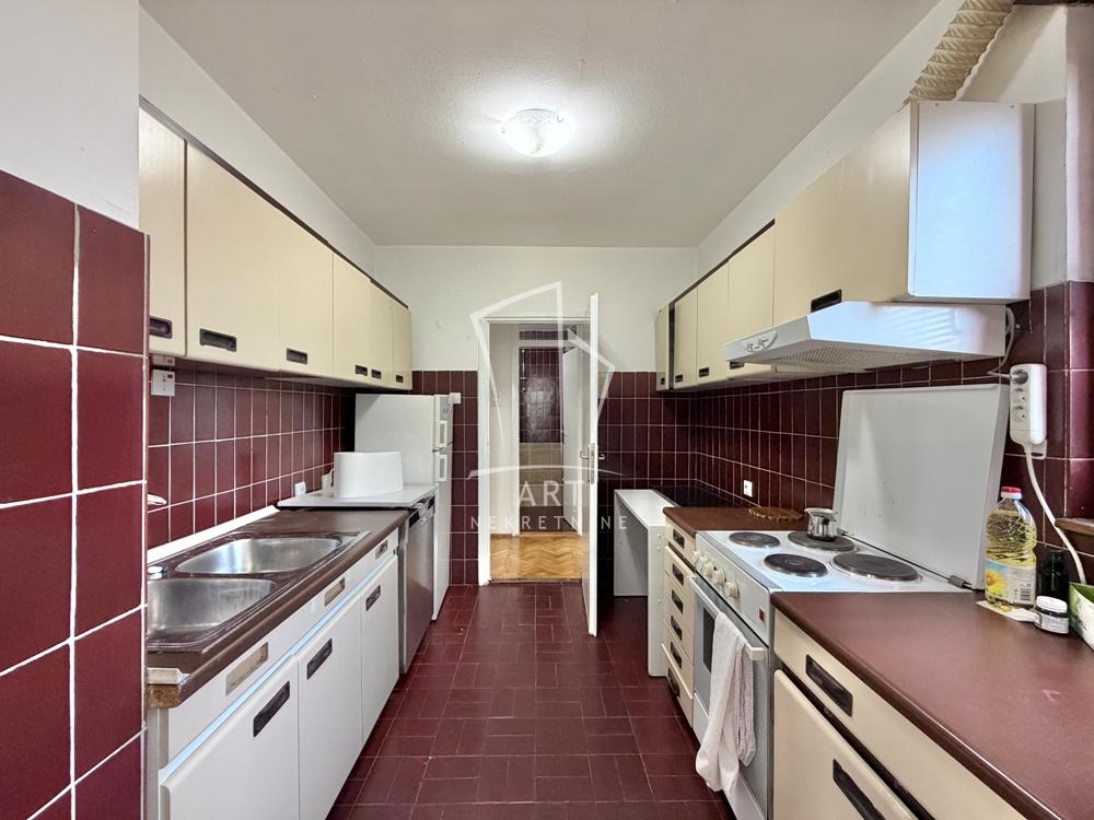 Slika 4 - Nikolaja Gogolja, Četvorosoban stan na prodaju, 82m2, 295.200€